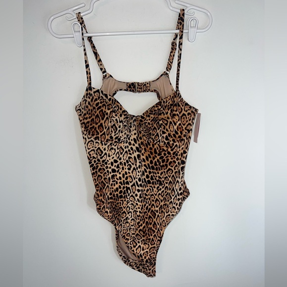 Victoria’s Secret new! Leopard Print XL One-Piece Swimsuit - Picture 2 of 14